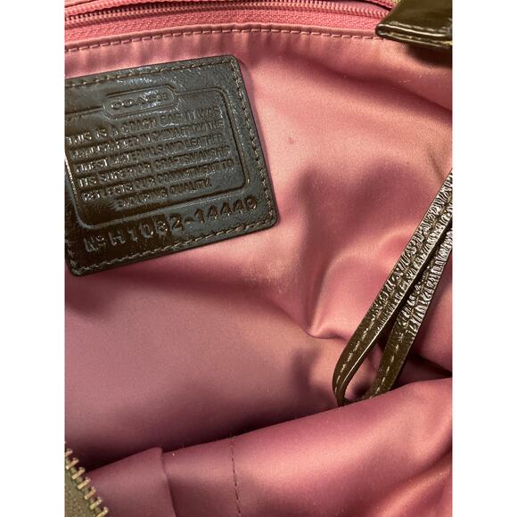 COACH 14449 LARGE TAN, BROWN SIGNAUTE PRINT SHOULDER BAG - Picture 16 of 16